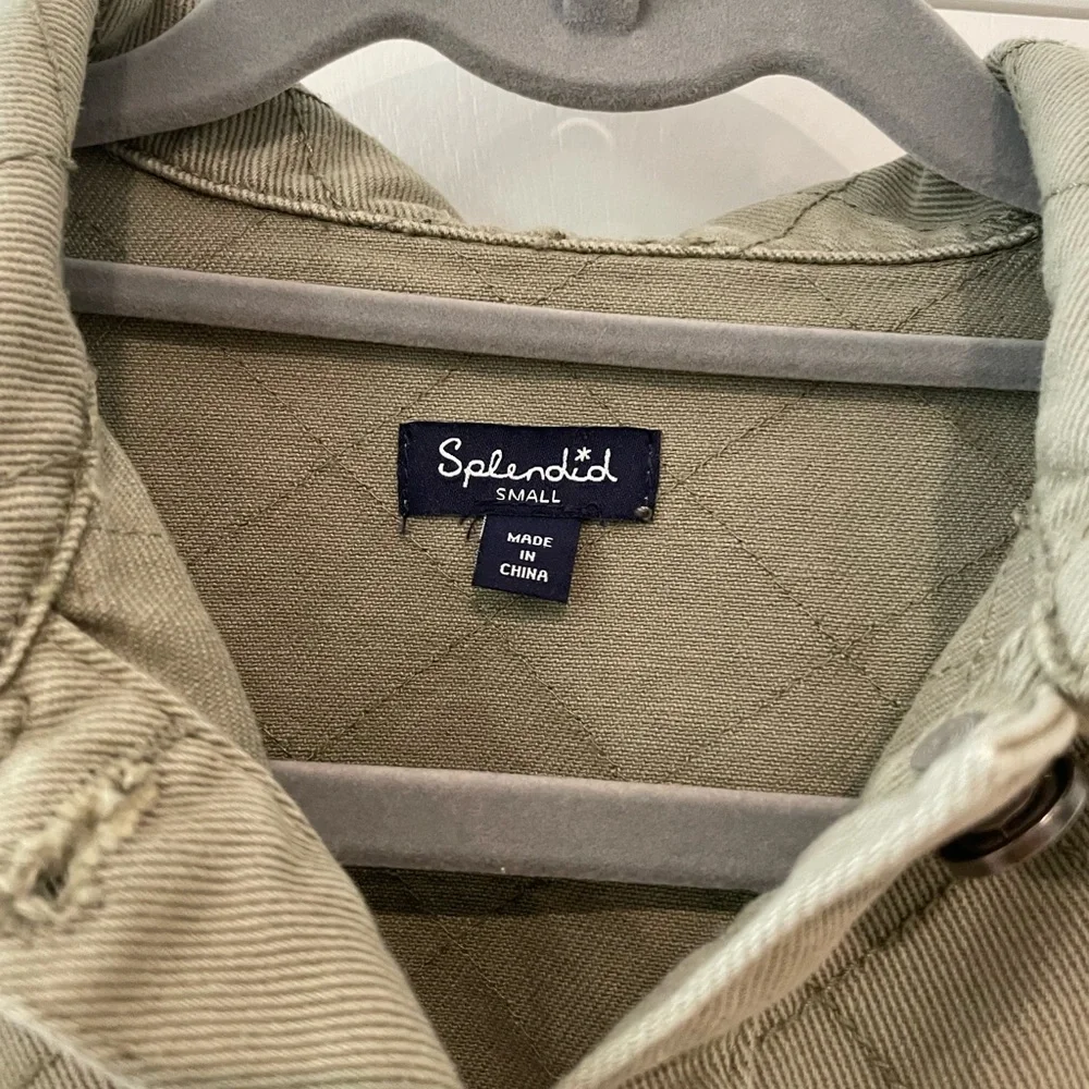 Splendid • Cropped Denim Jacket - Picture 5 of 8